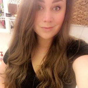 Meet your Posher, Ashley